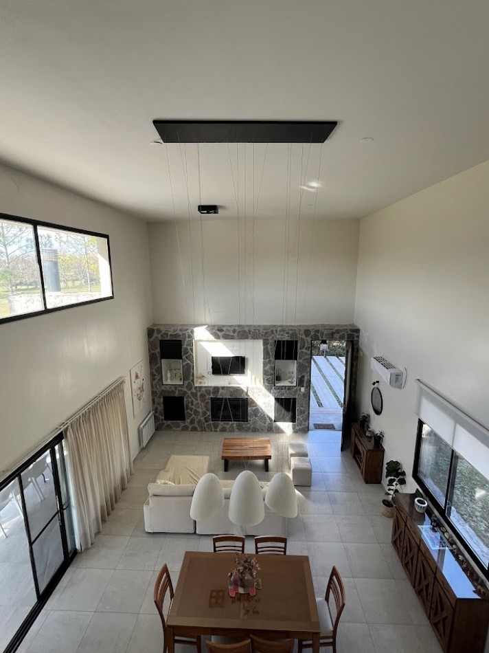 Casa moderna con salida a cancha de golf