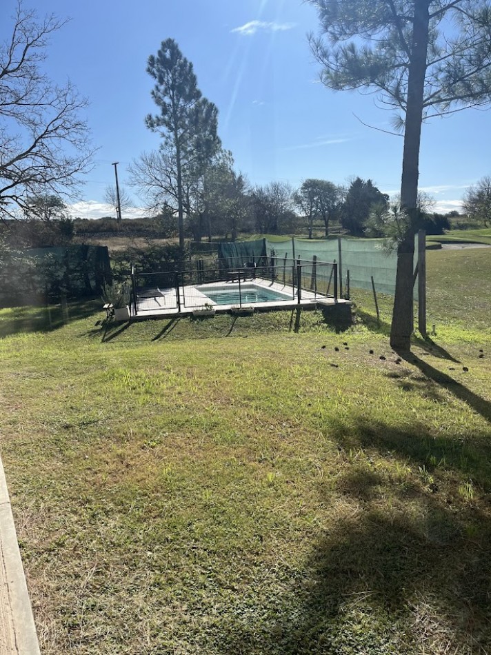 Casa moderna con salida a cancha de golf
