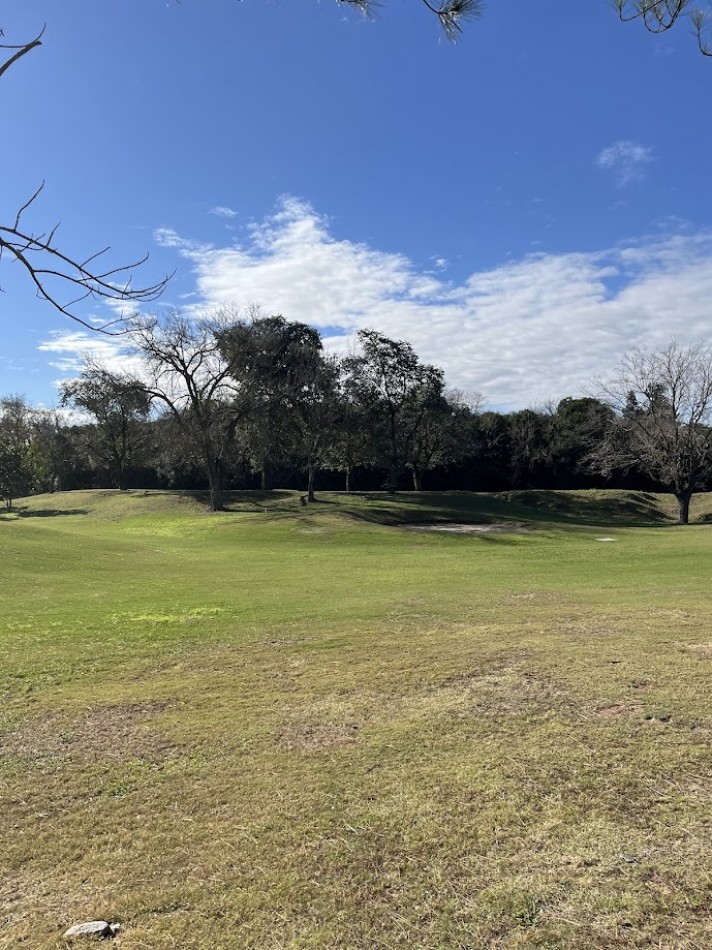 Casa moderna con salida a cancha de golf
