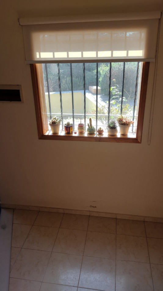 Residencia de categoria en Barrio El Golf con gran terreno y pileta