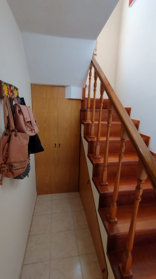 Residencia de categoria en Barrio El Golf con gran terreno y pileta