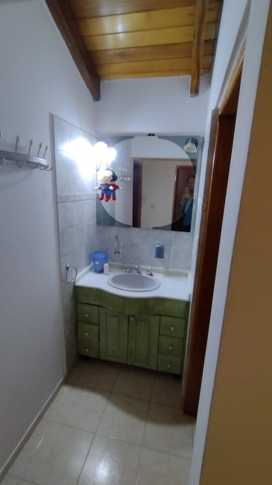 Residencia de categoria en Barrio El Golf con gran terreno y pileta