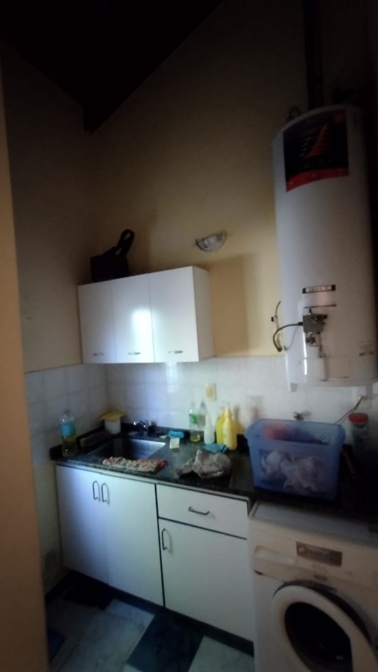 Residencia de categoria en Barrio El Golf con gran terreno y pileta