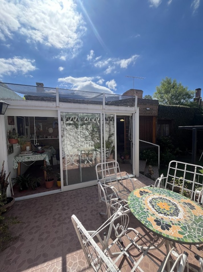 Alta Gracia. Encantadora casa en Barrio Carlos Pellegrini, sobre boulevard de categoria