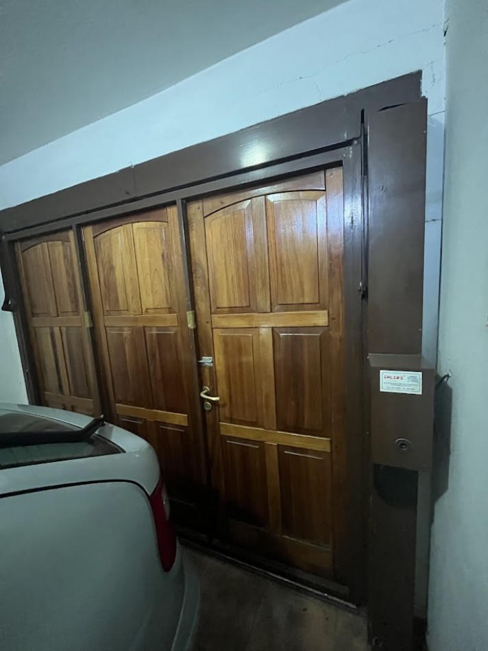 Alta Gracia. Encantadora casa en Barrio Carlos Pellegrini, sobre boulevard de categoria