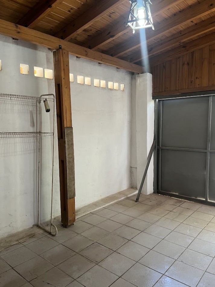 Casa Familiar con Quincho, Pileta y Amplios Espacios