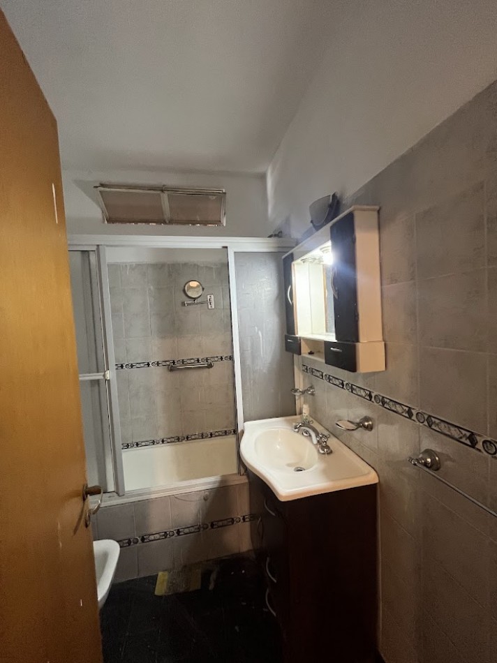 Casa Familiar con Quincho, Pileta y Amplios Espacios