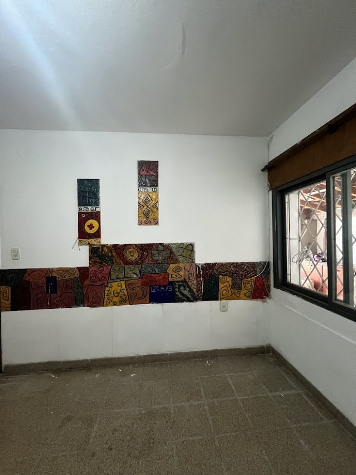 Casa Familiar con Quincho, Pileta y Amplios Espacios