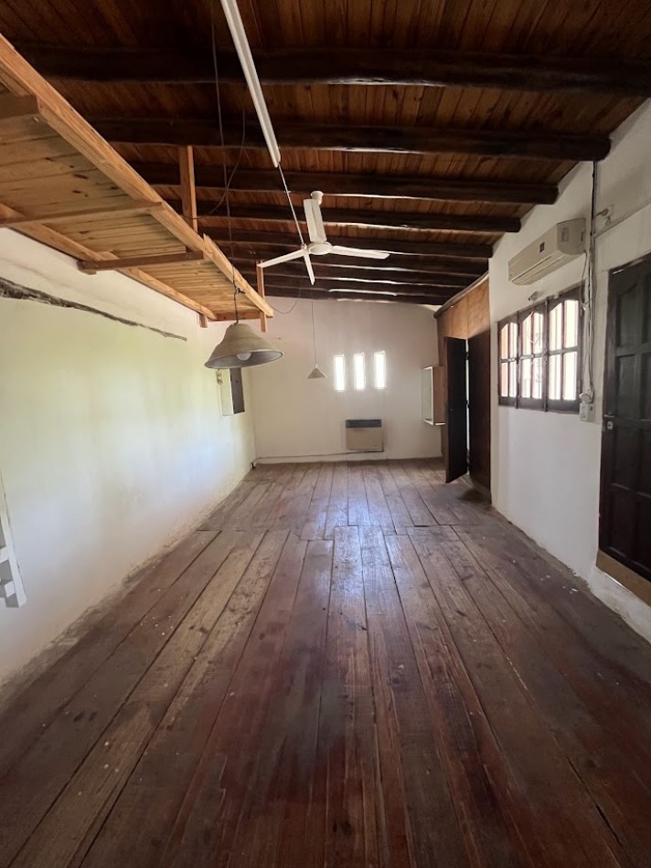 Casa Familiar con Quincho, Pileta y Amplios Espacios