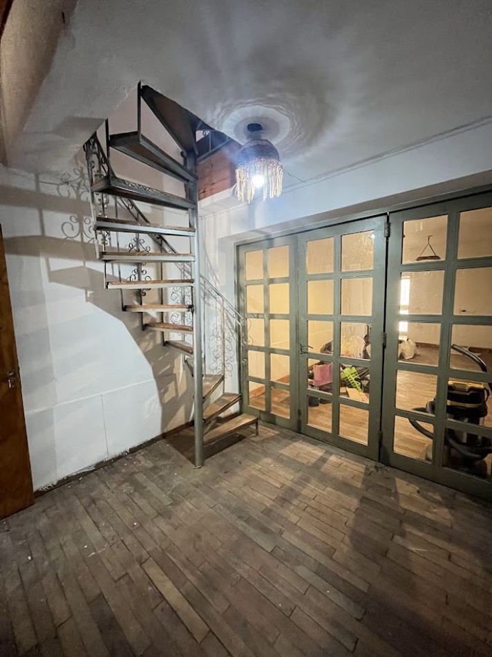 Casa Familiar con Quincho, Pileta y Amplios Espacios