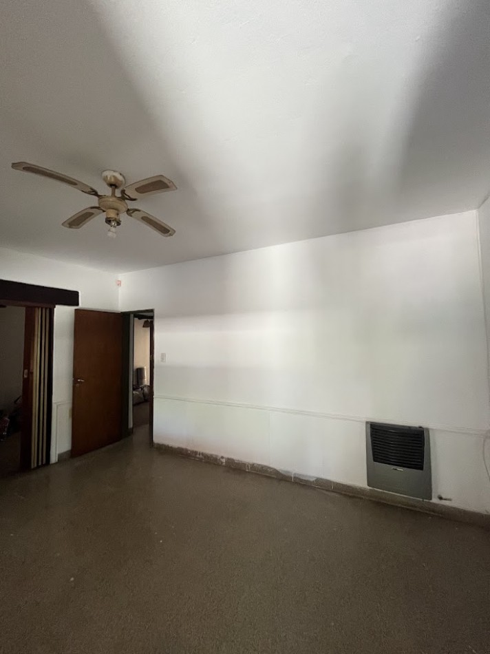 Casa Familiar con Quincho, Pileta y Amplios Espacios