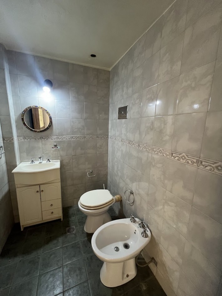 Casa Familiar con Quincho, Pileta y Amplios Espacios