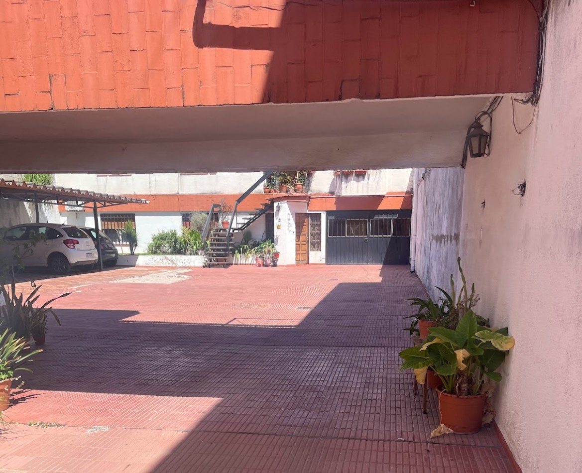 Casa en venta en complejo cerrado · Sin expensas · Zona Av. Santa Ana / Bv. San Juan
