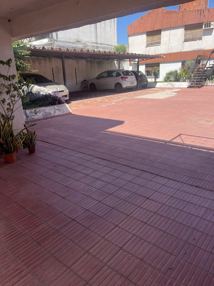 Casa en venta en complejo cerrado · Sin expensas · Zona Av. Santa Ana / Bv. San Juan