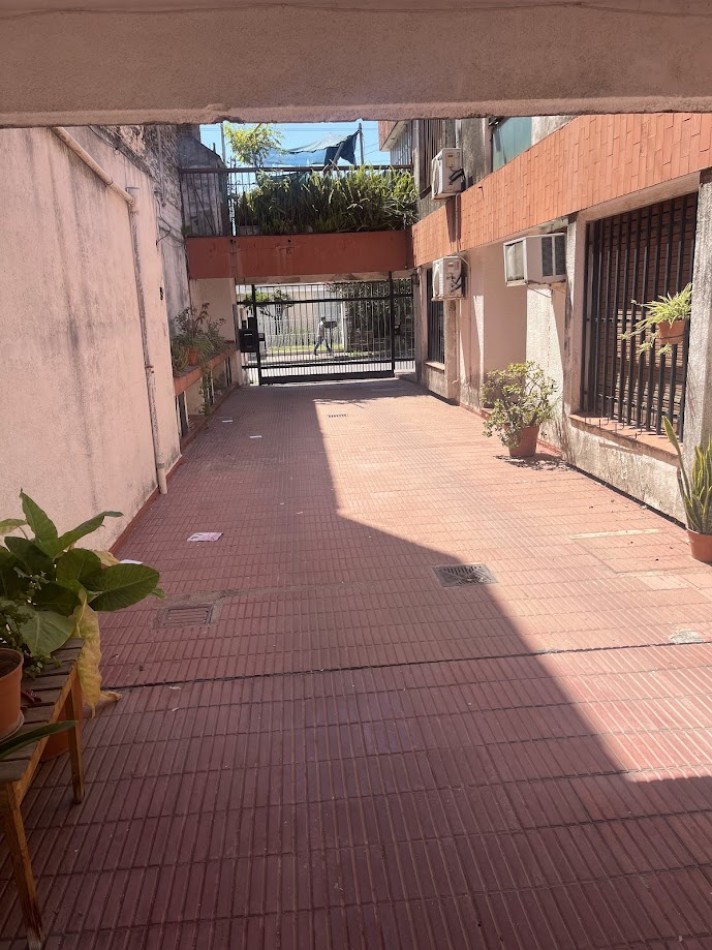 Casa en venta en complejo cerrado · Sin expensas · Zona Av. Santa Ana / Bv. San Juan