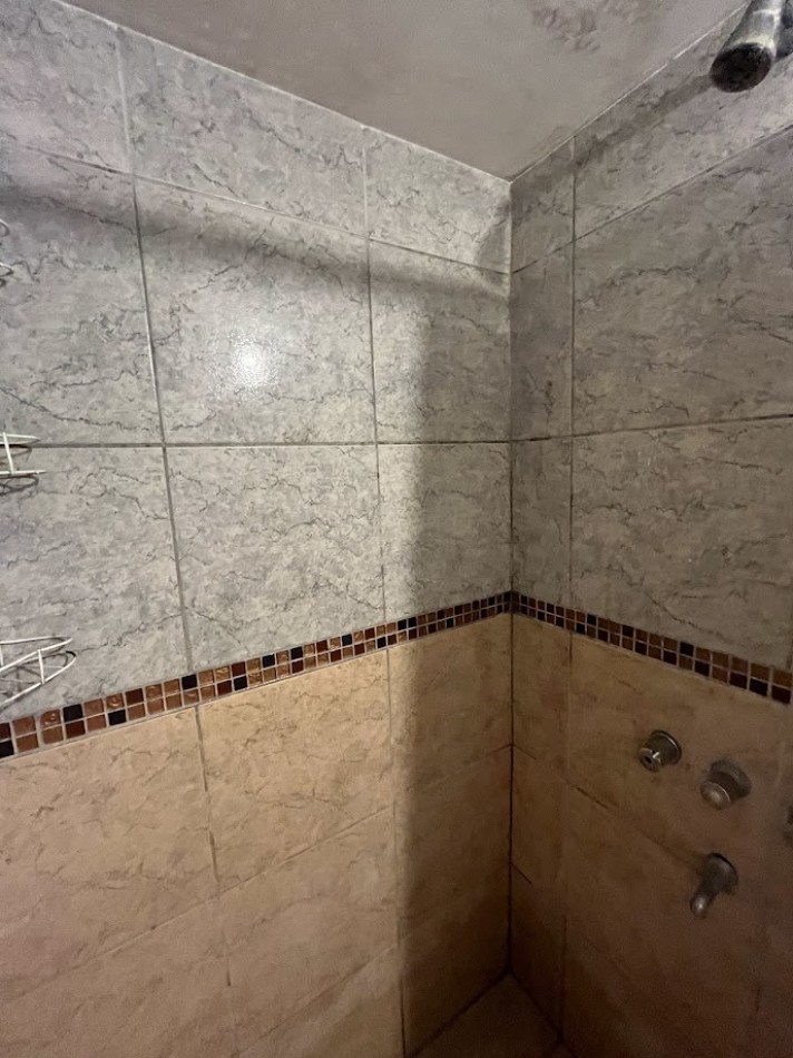 Casa a terminar en Villa San Isidro - Gran terreno