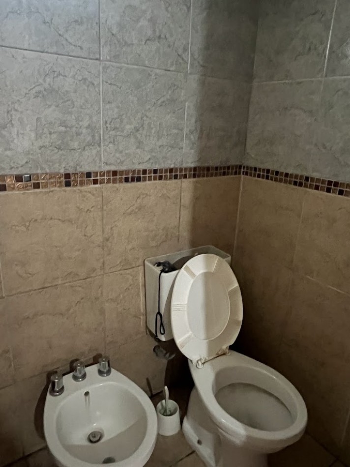 Casa a terminar en Villa San Isidro - Gran terreno