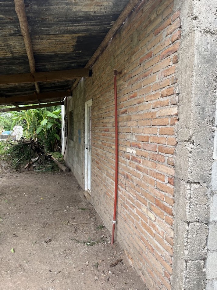 Casa a terminar en Villa San Isidro - Gran terreno