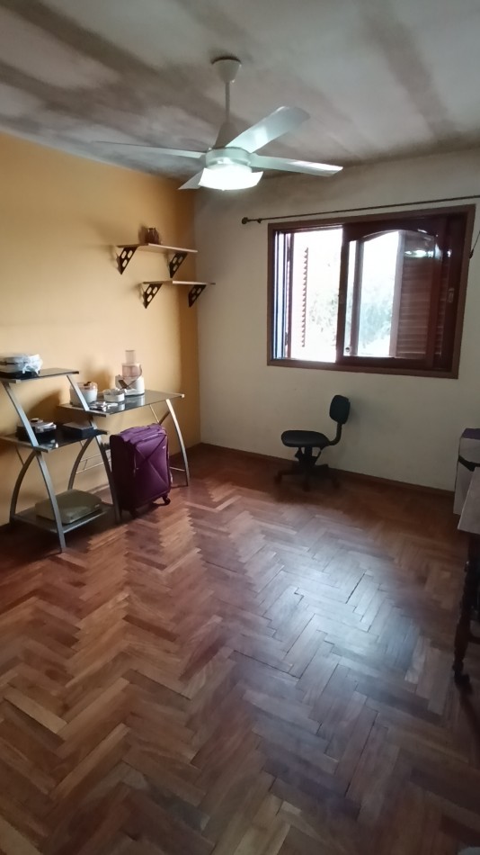 Vendo sobre Av tronador super casa+dpt!