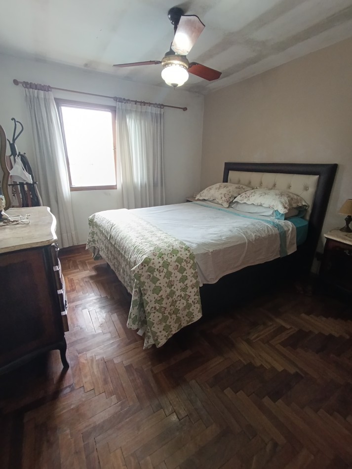 Vendo sobre Av tronador super casa+dpt!