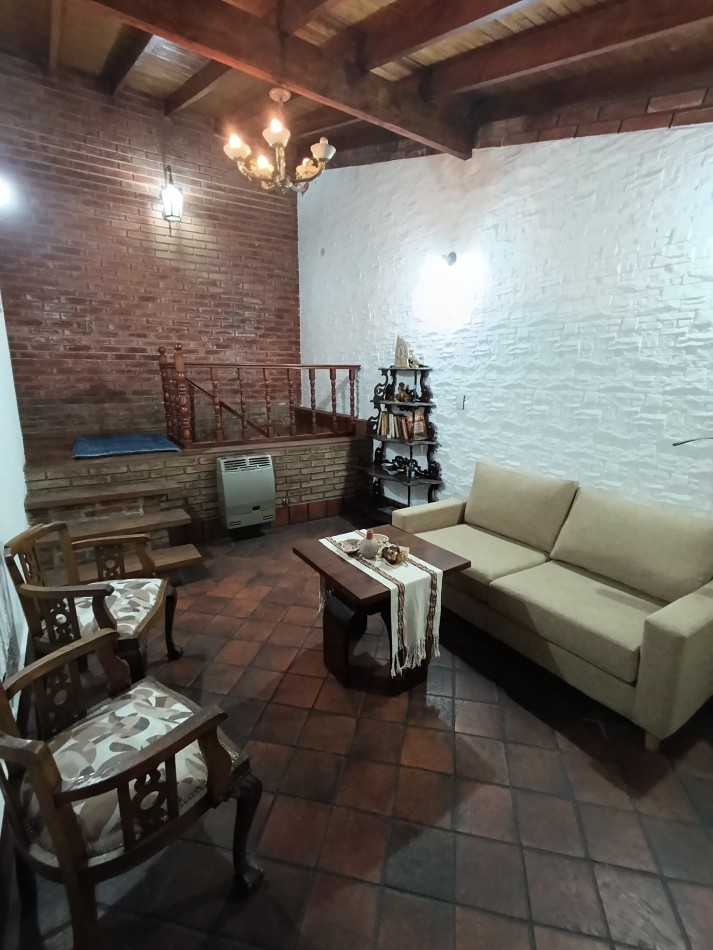 Vendo sobre Av tronador super casa+dpt!